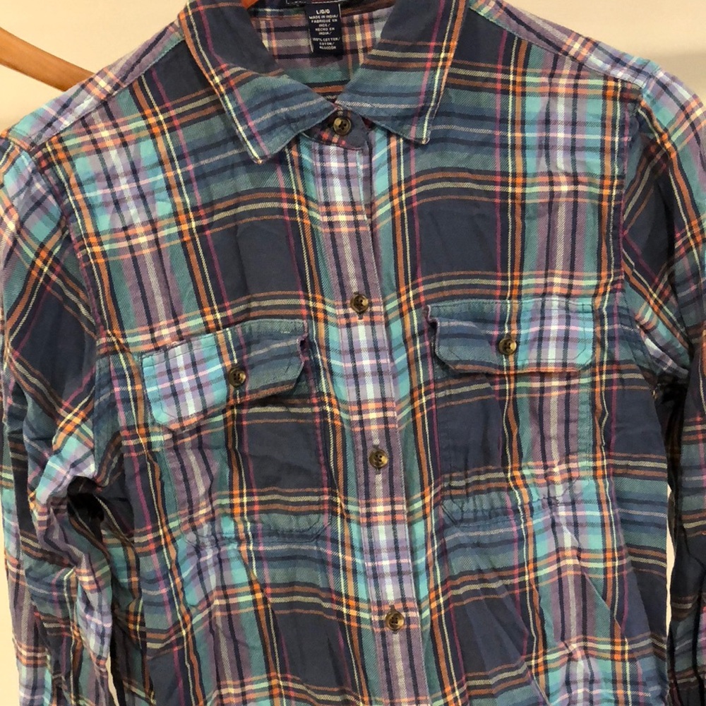 🌈 Colorful Plaid Button Up